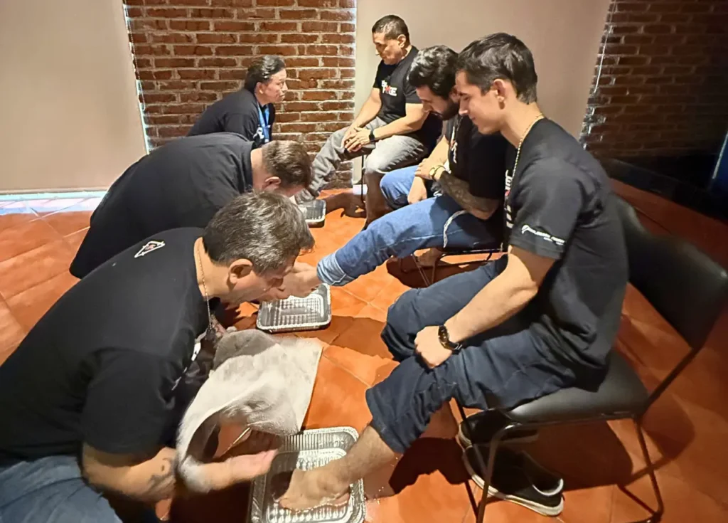 CDMX Washing Feets